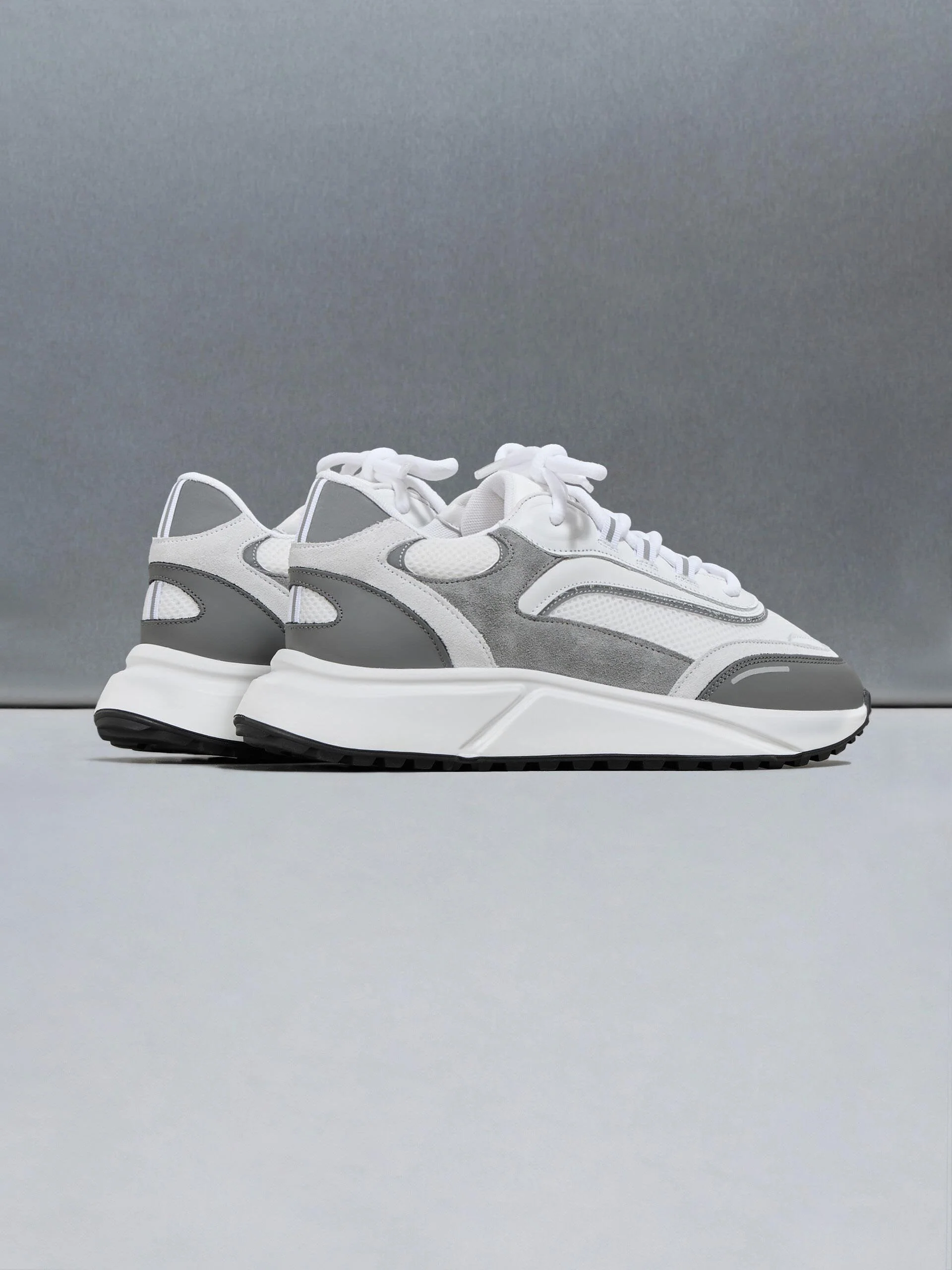 Technical Runner 2.0 in White Grey - Image 4