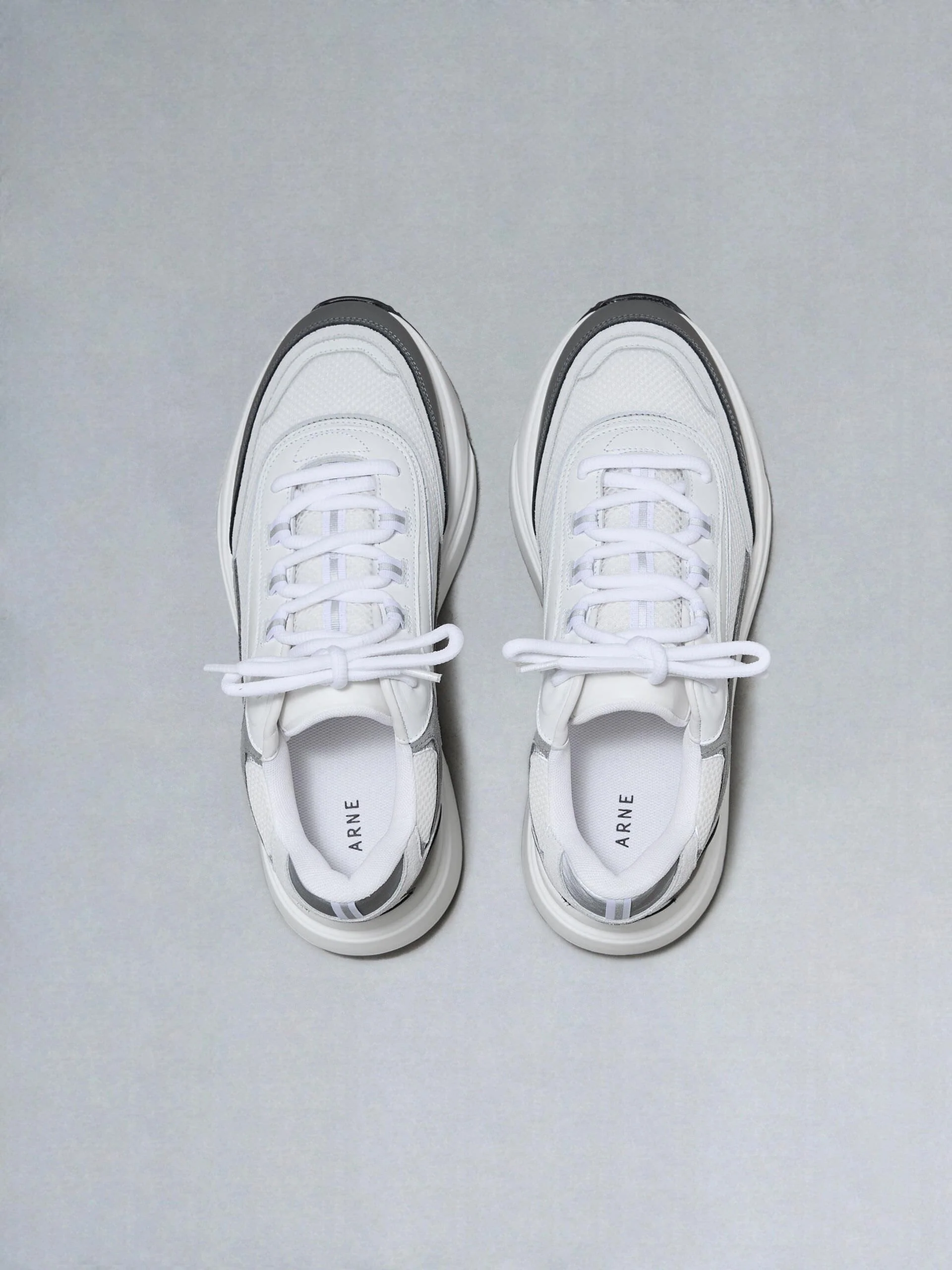 Technical Runner 2.0 in White Grey - Image 5