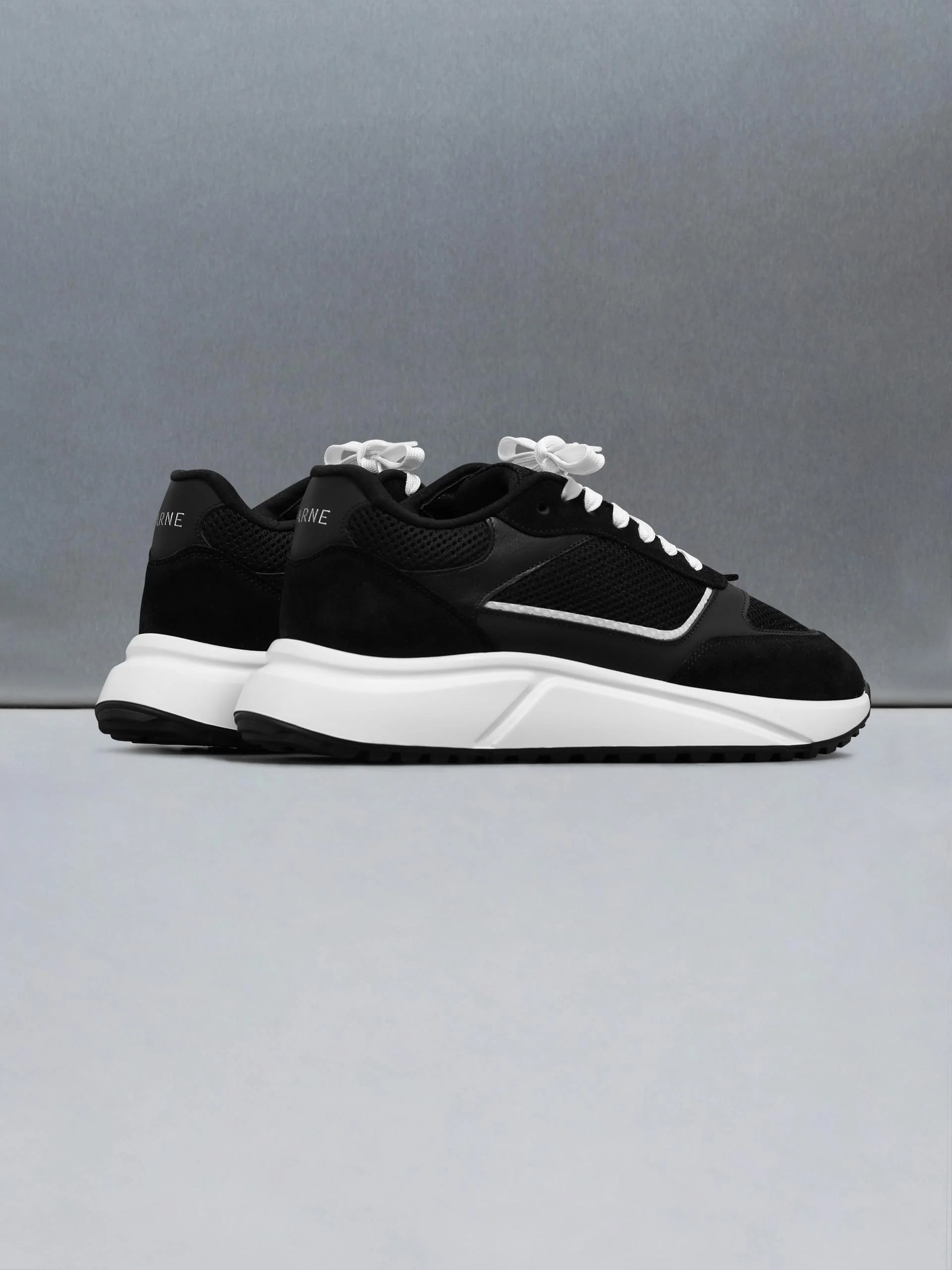 Technical Runner in Black 2.0 - Image 3
