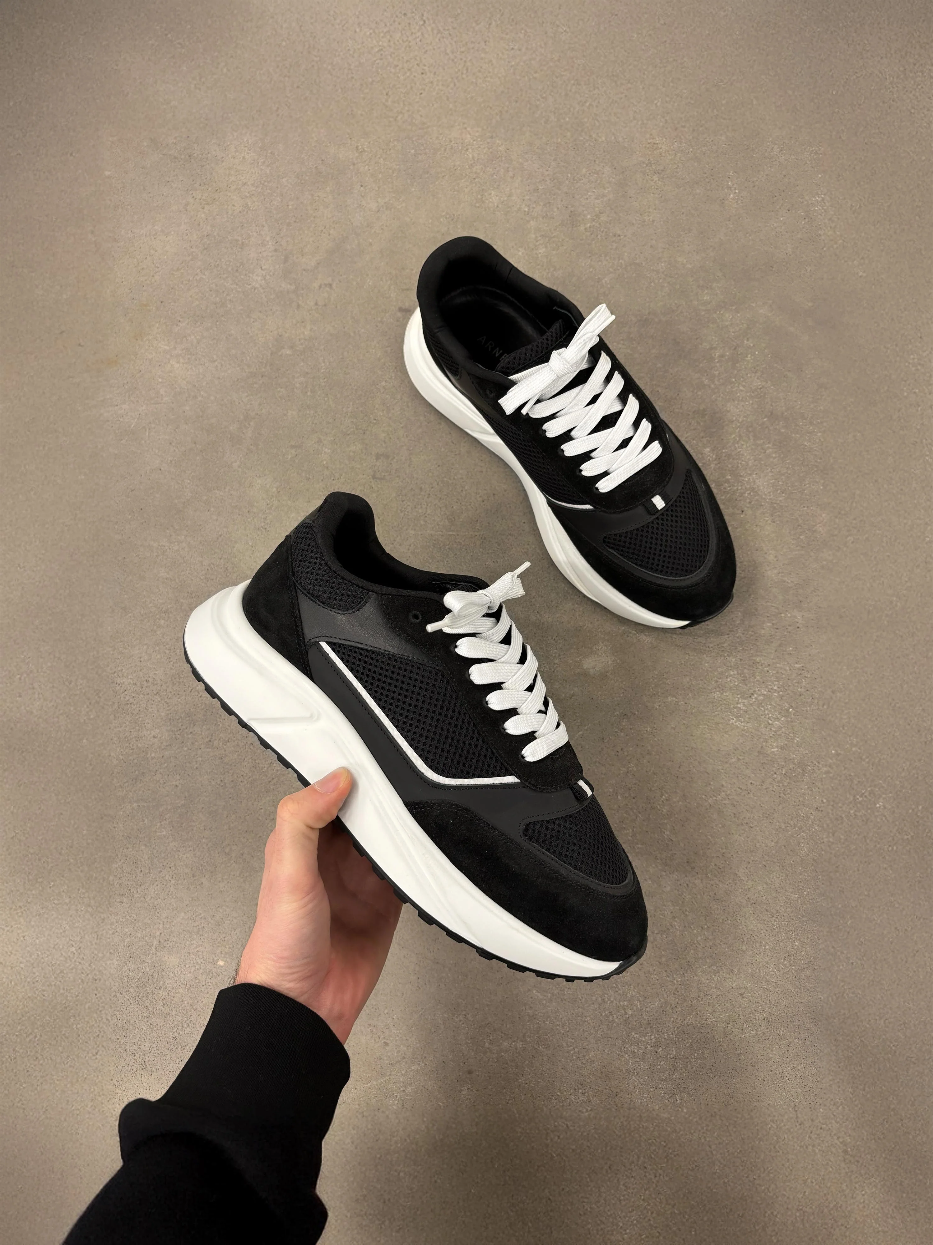 Technical Runner in Black 2.0 - Image 6