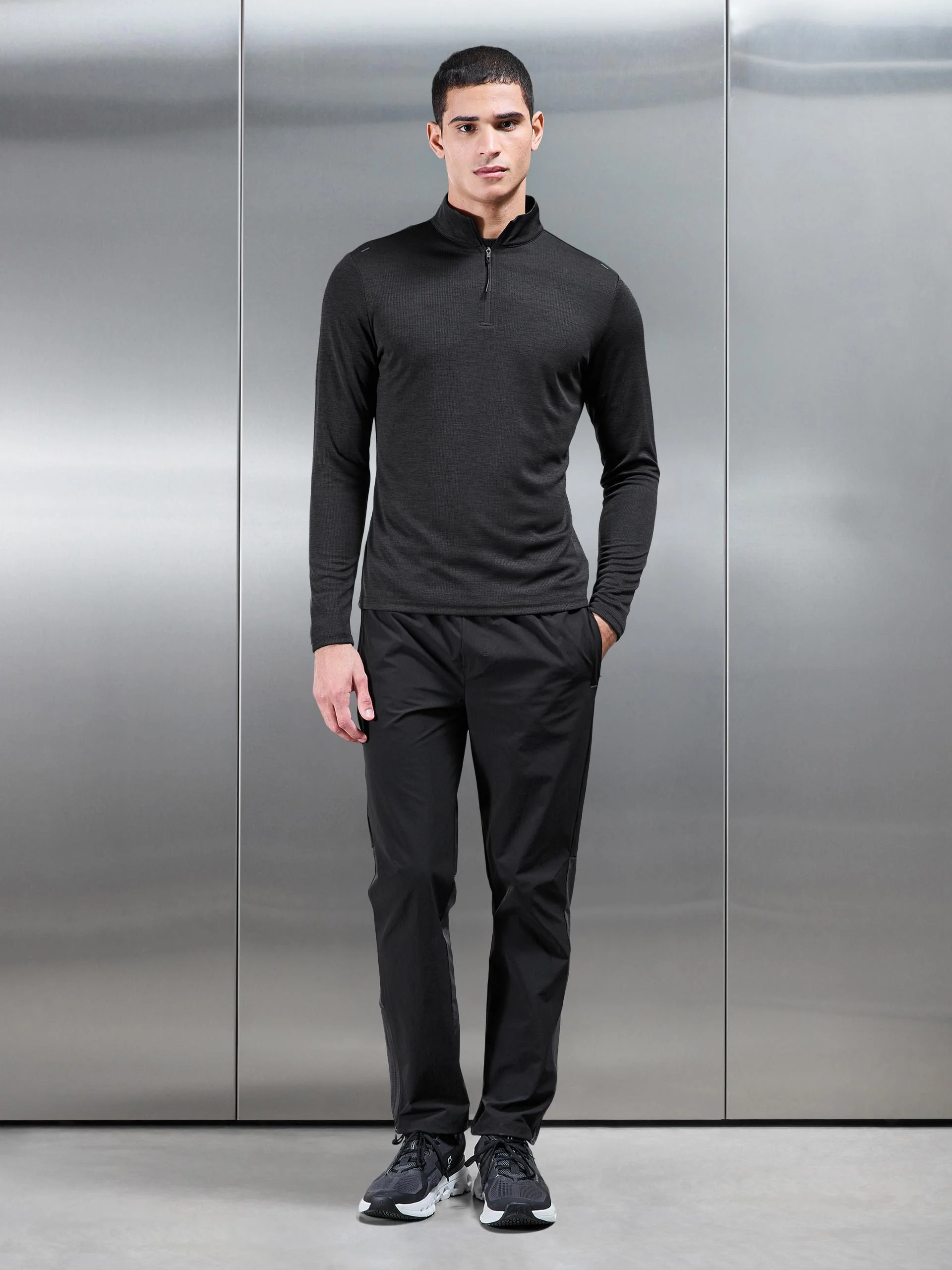 Trail Half Zip in Black - Image 4