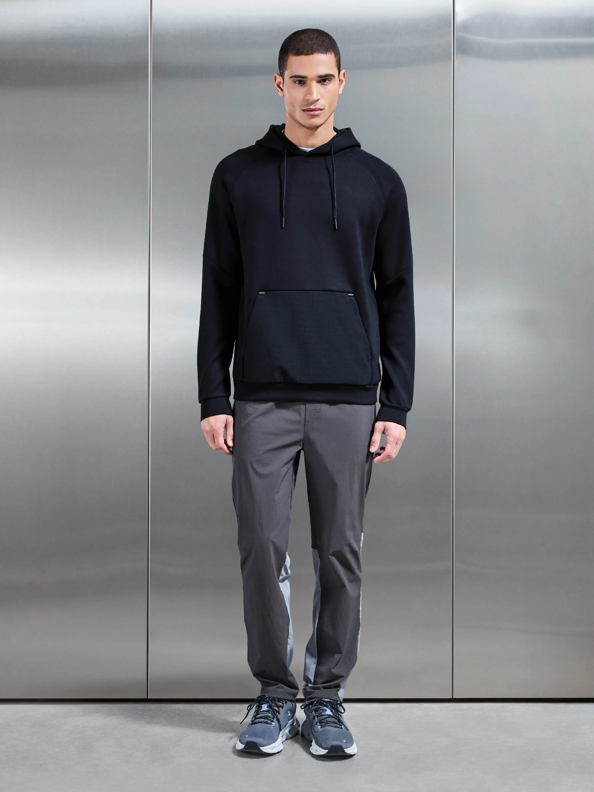 Trail Hybrid Hoodie in Navy - Image 4