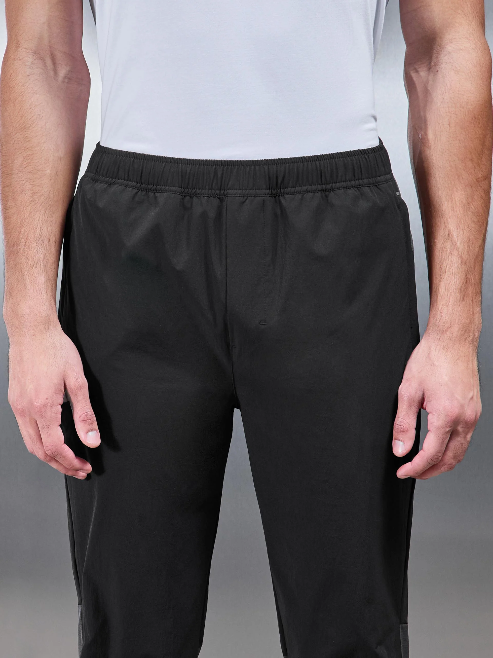 Utility Trail Trackpant in Black - Image 6