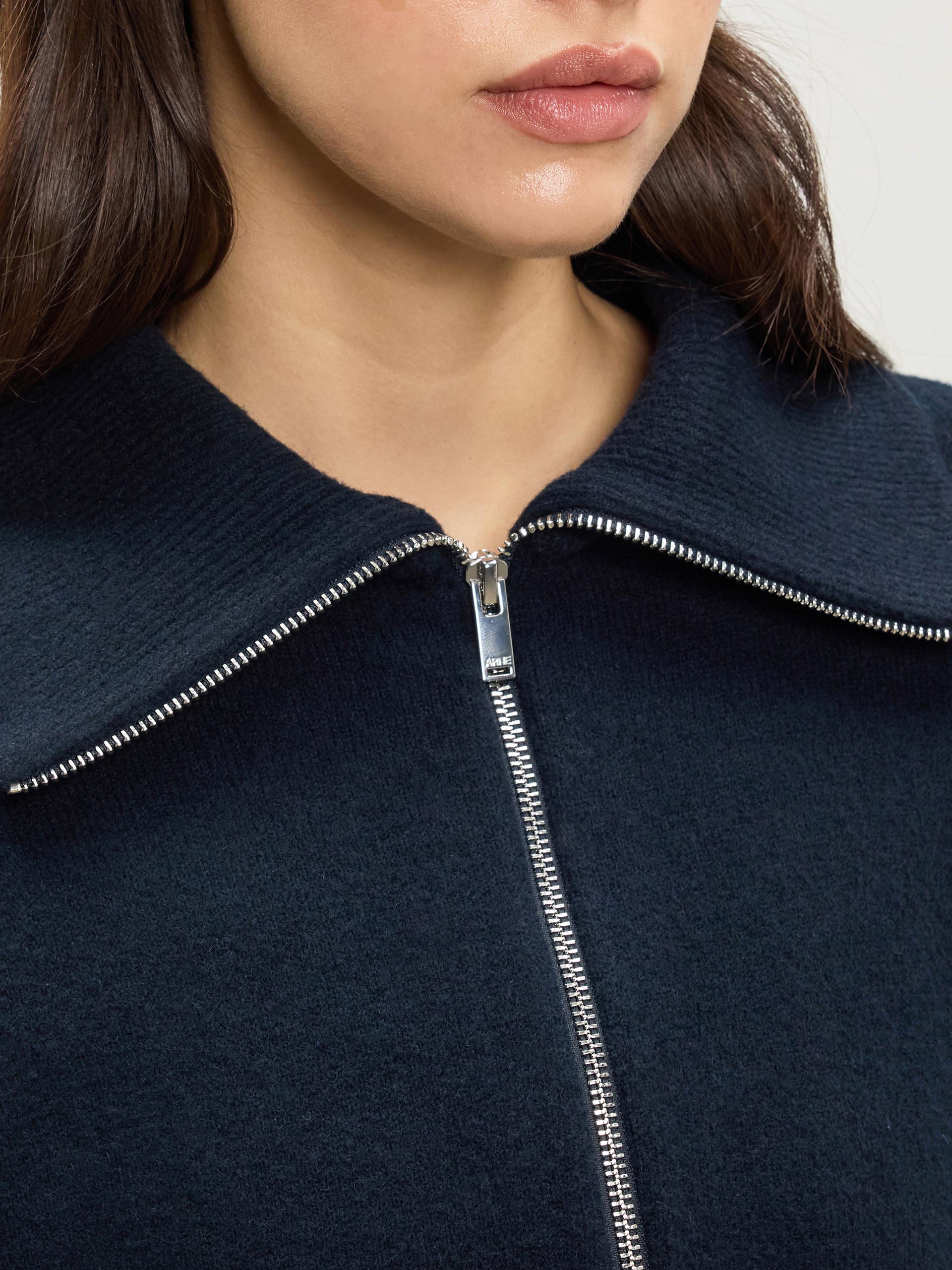 Womens Chunky Wool Half Zip in Navy - Image 4