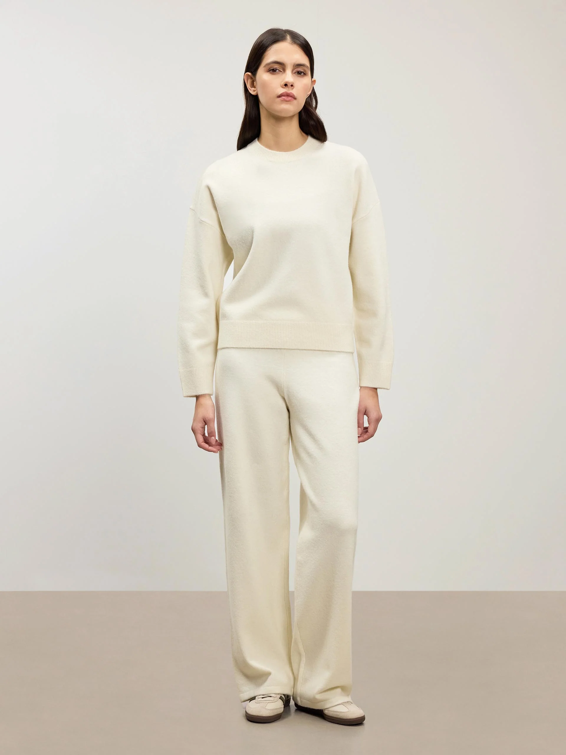 Womens Chunky Wool Sweatshirt in Ecru - Image 2
