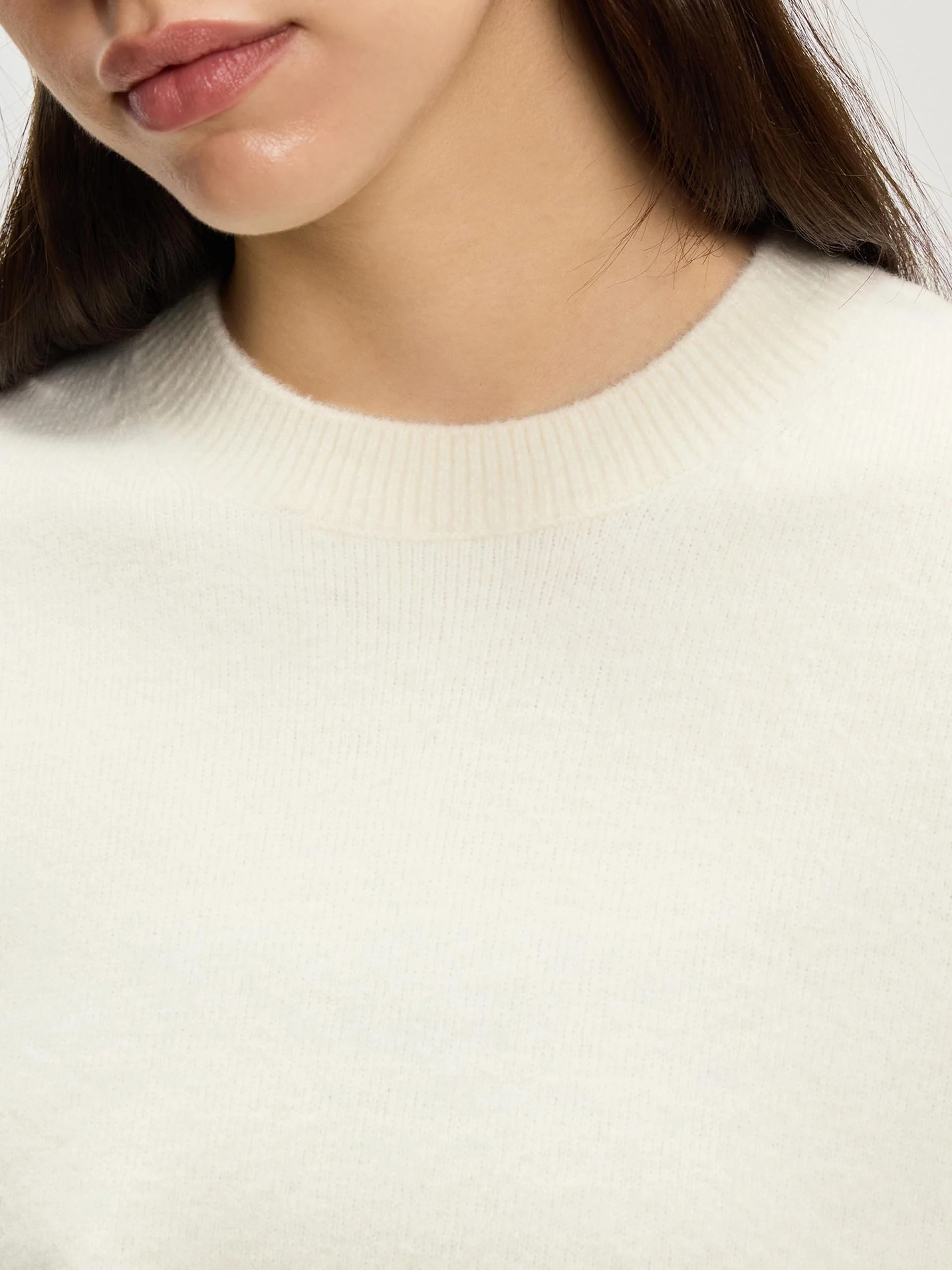 Womens Chunky Wool Sweatshirt in Ecru - Image 4