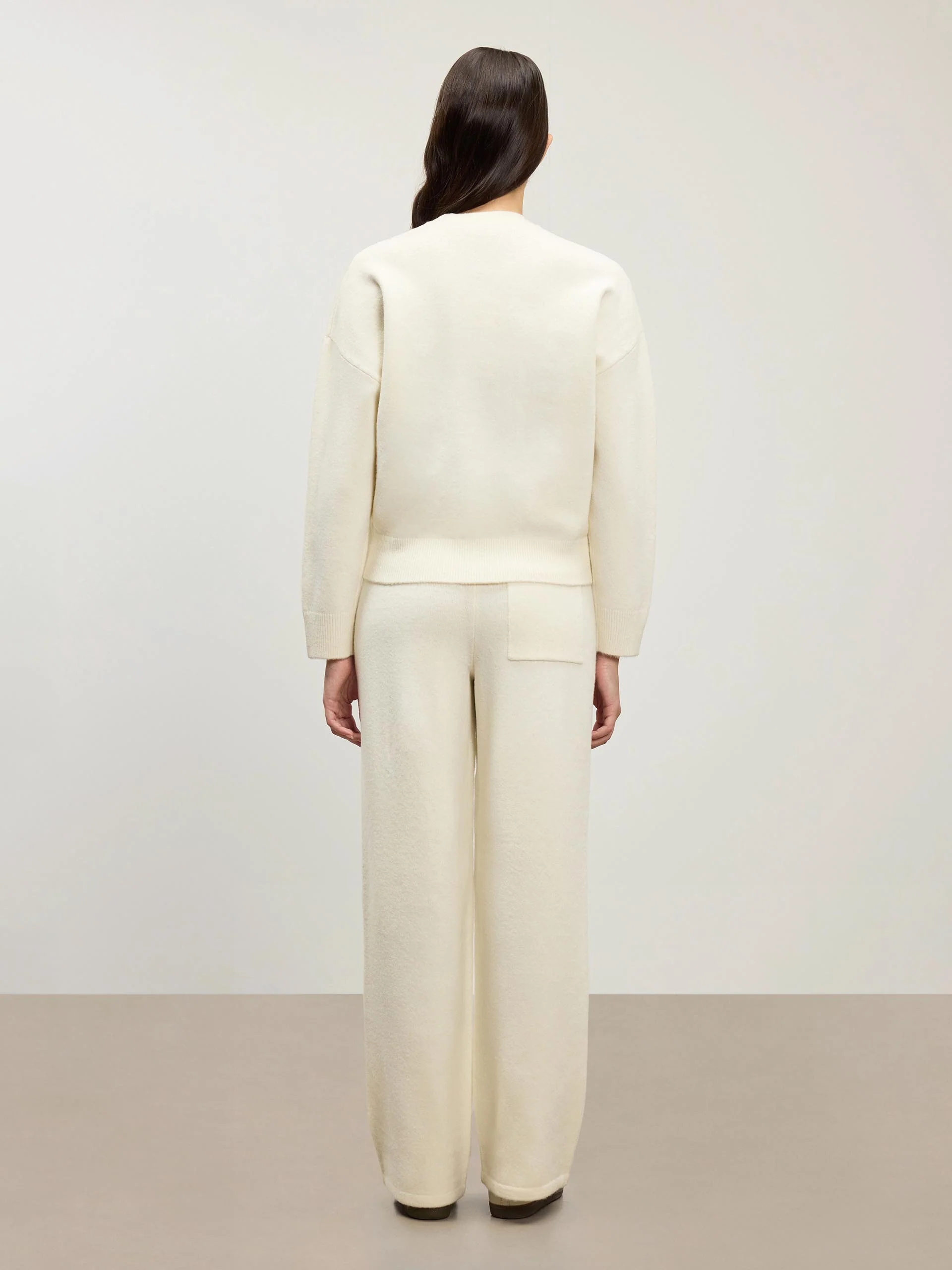 Womens Chunky Wool Sweatshirt in Ecru - Image 5