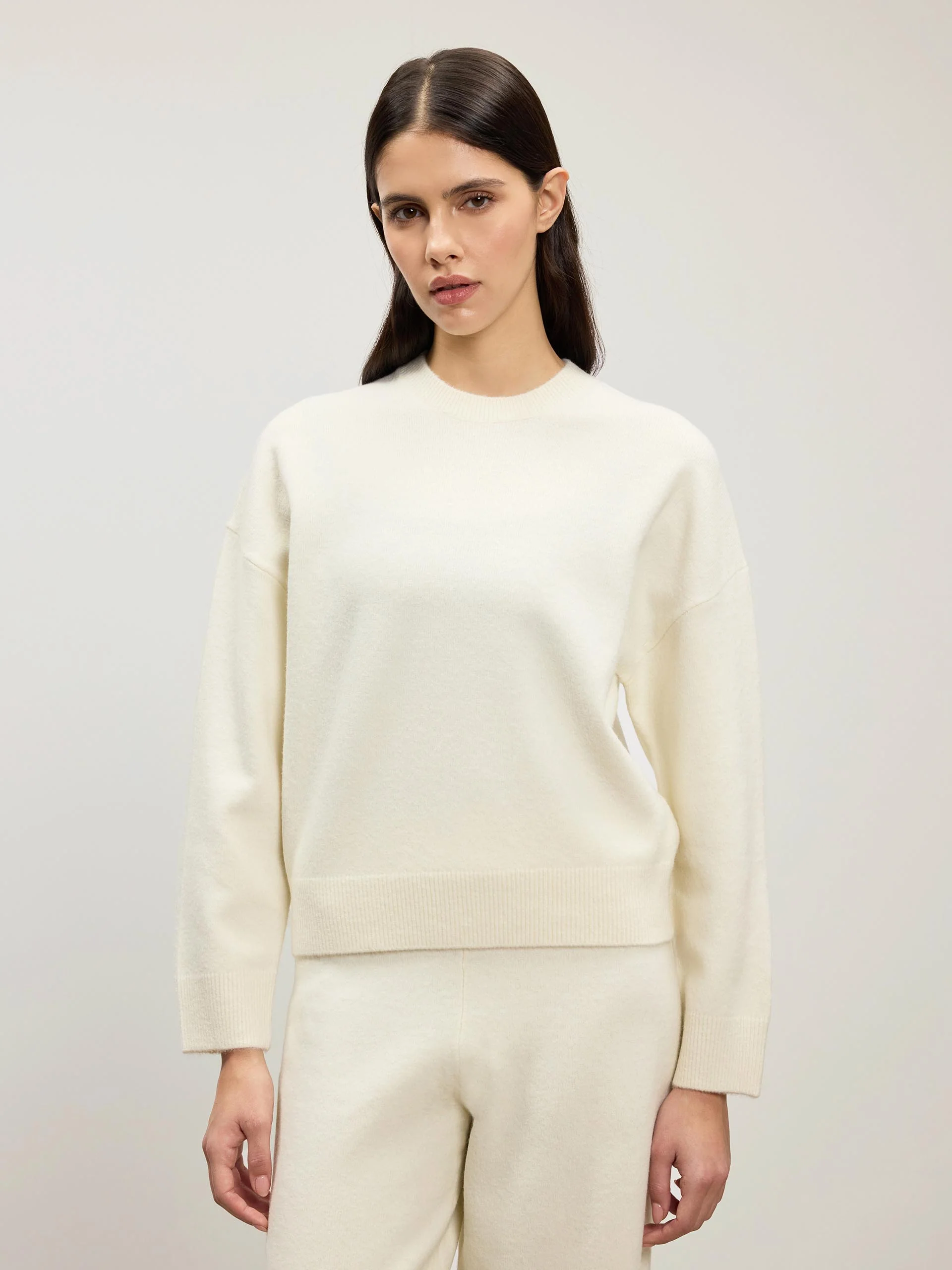Womens Chunky Wool Sweatshirt in Ecru - Image 6