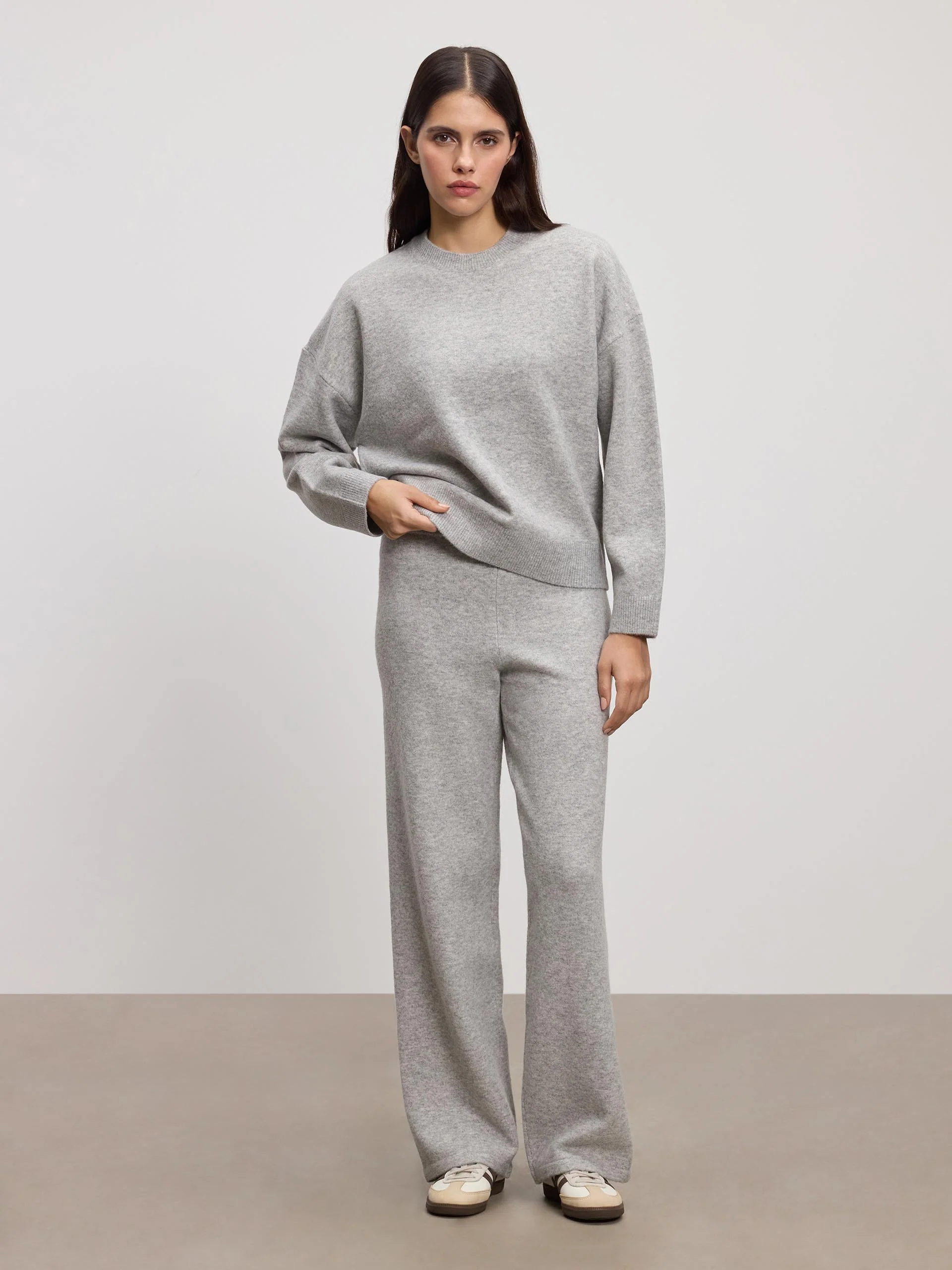 Womens Chunky Wool Sweatshirt in Grey Marl - Image 3