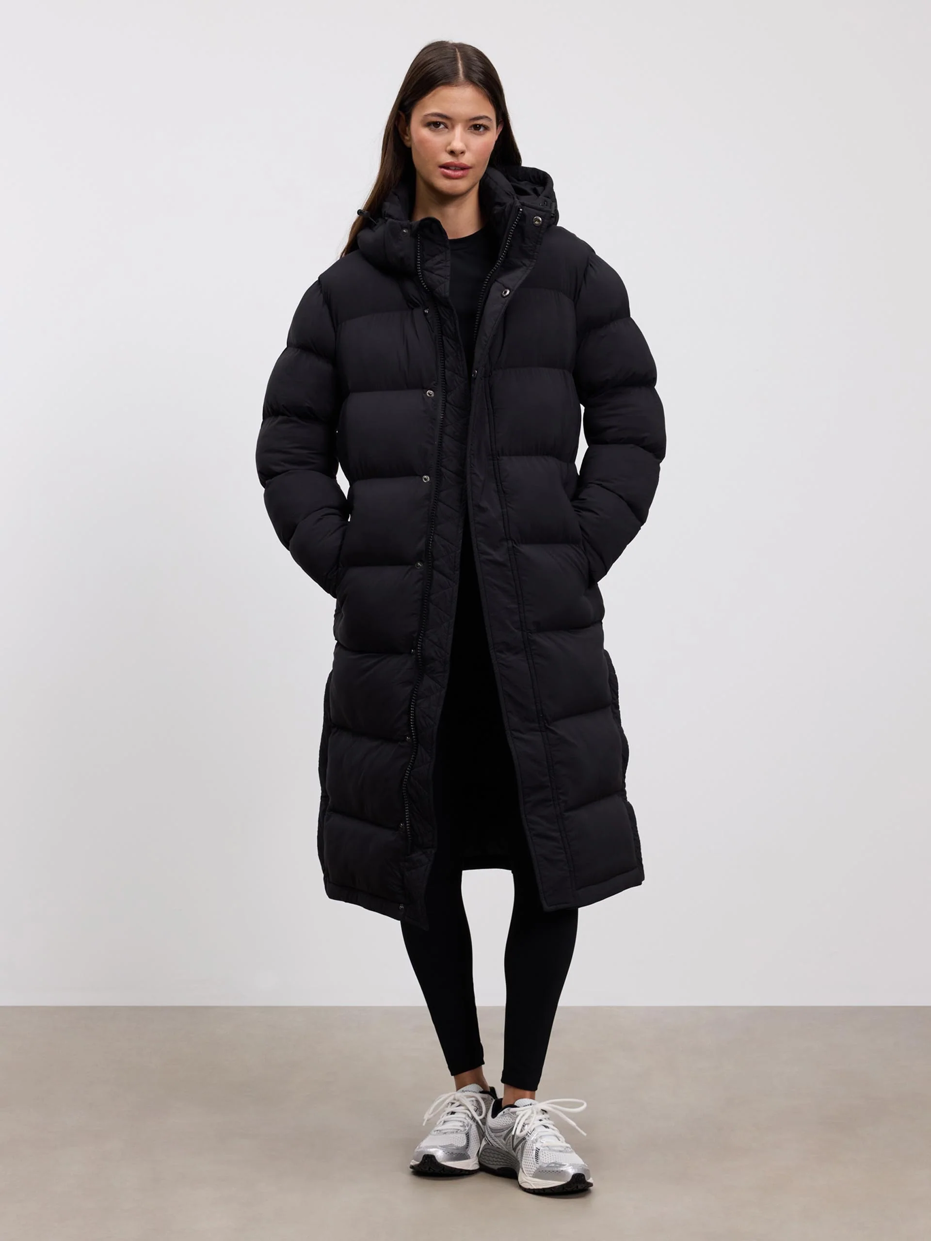 Womens Mid Length Puffer Jacket in Black - Image 2