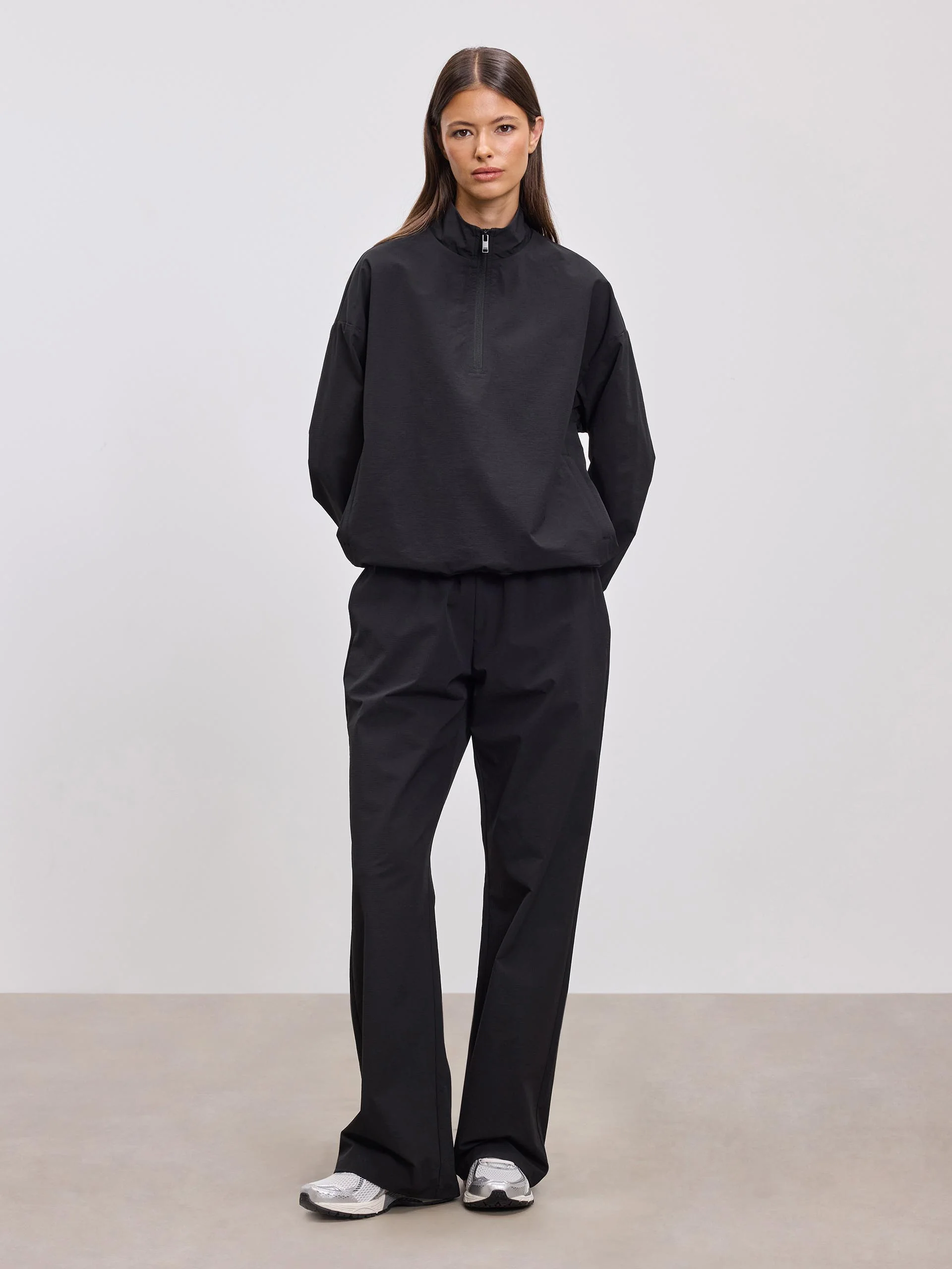 Womens Nylon 1/4 Zip in Black - Image 2