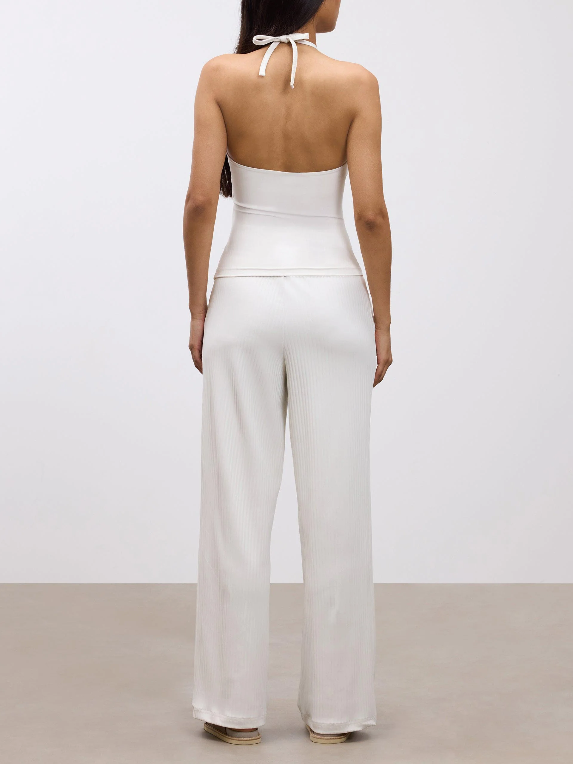 Womens Pleated Trouser in Ecru - Image 4