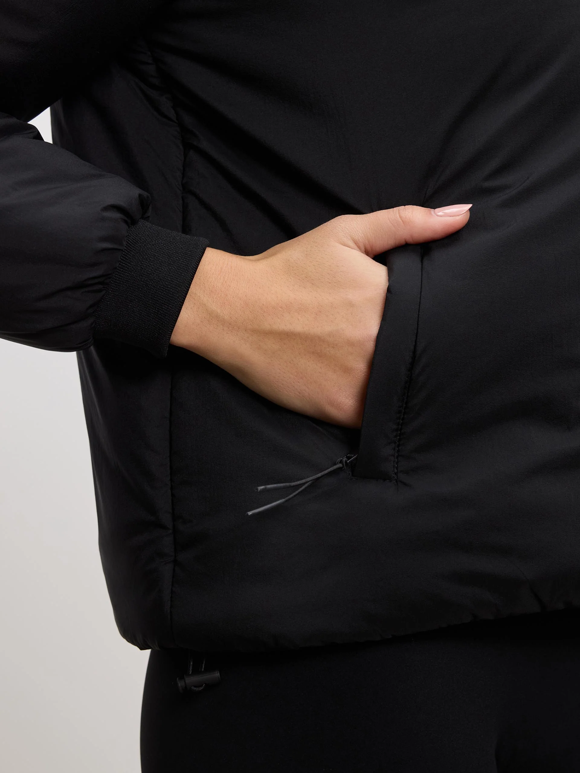 Womens Puffer Windbreaker in Black - Image 5