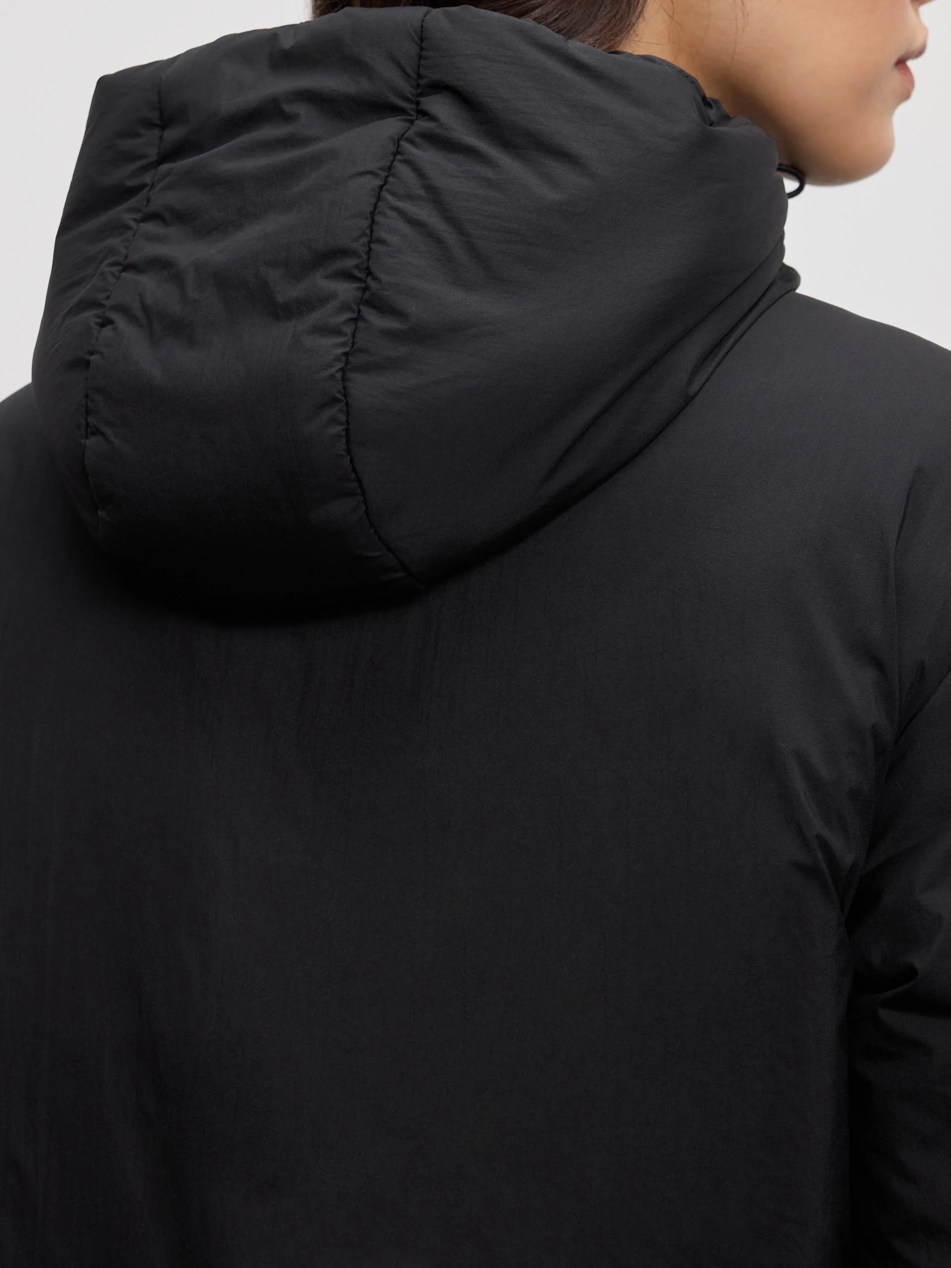 Womens Puffer Windbreaker in Black - Image 8