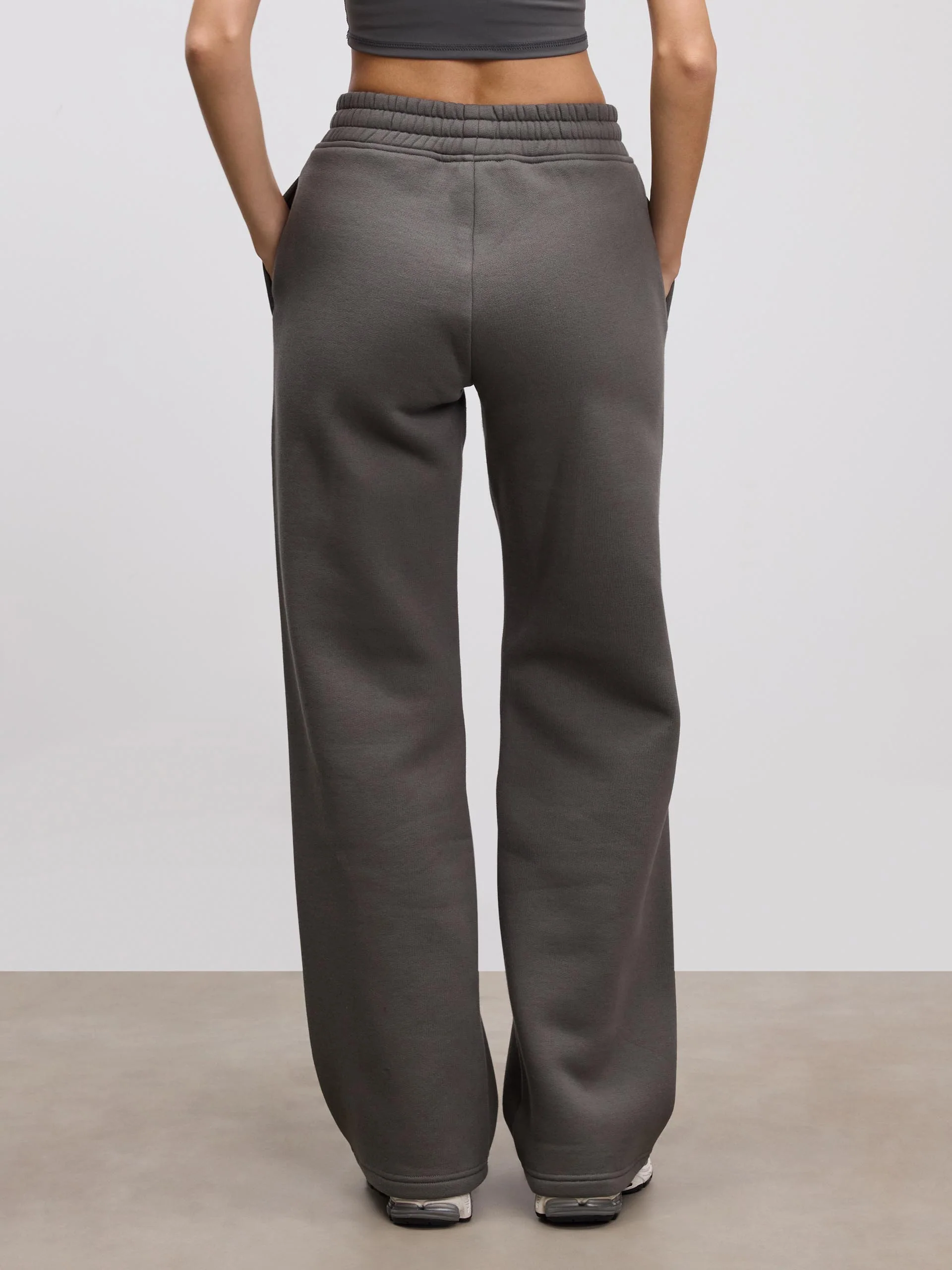 Womens Relaxed Straight Leg Jogger in Grey - Image 5
