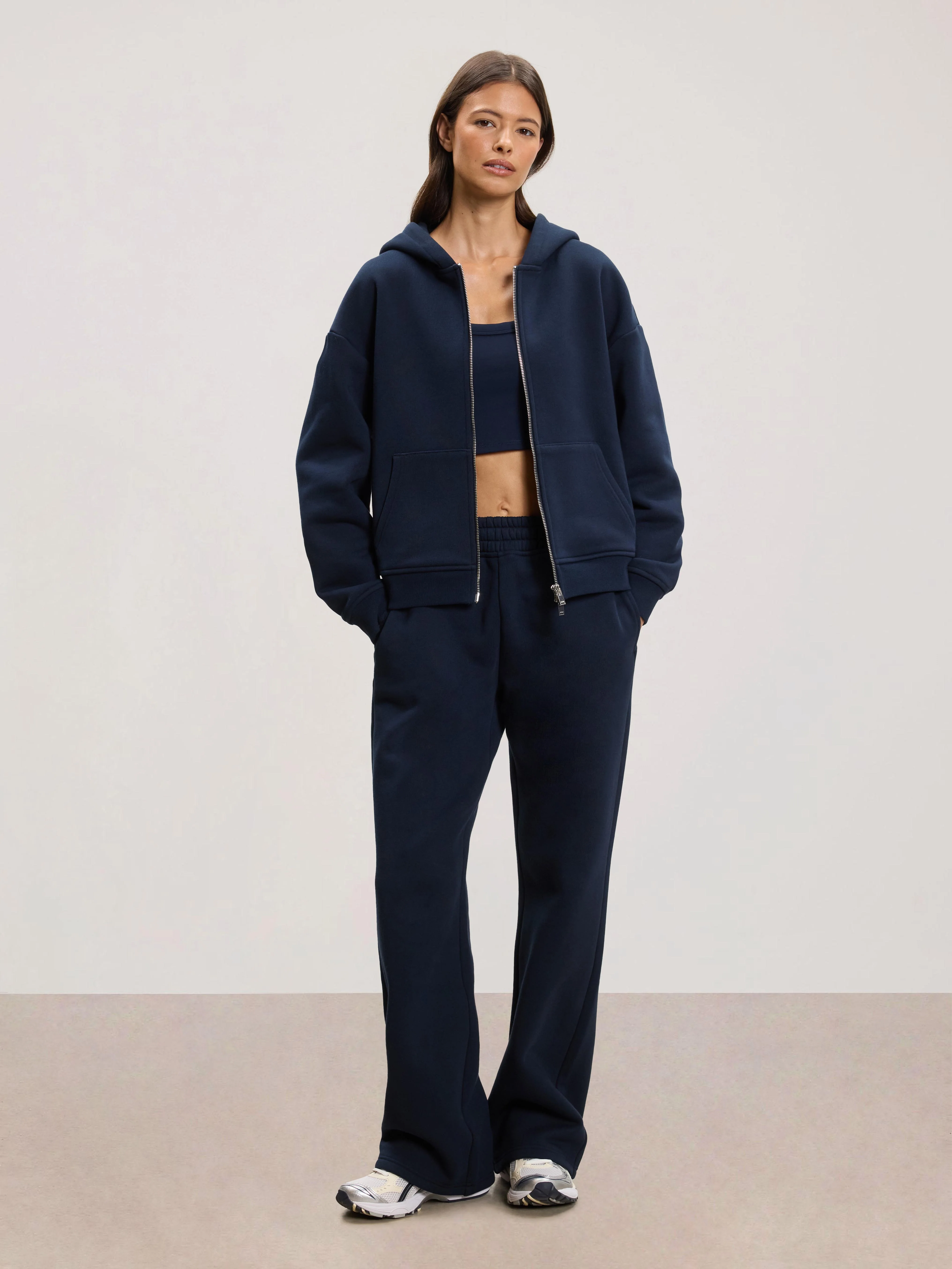 Womens Relaxed Straight Leg Jogger in Navy - Image 2