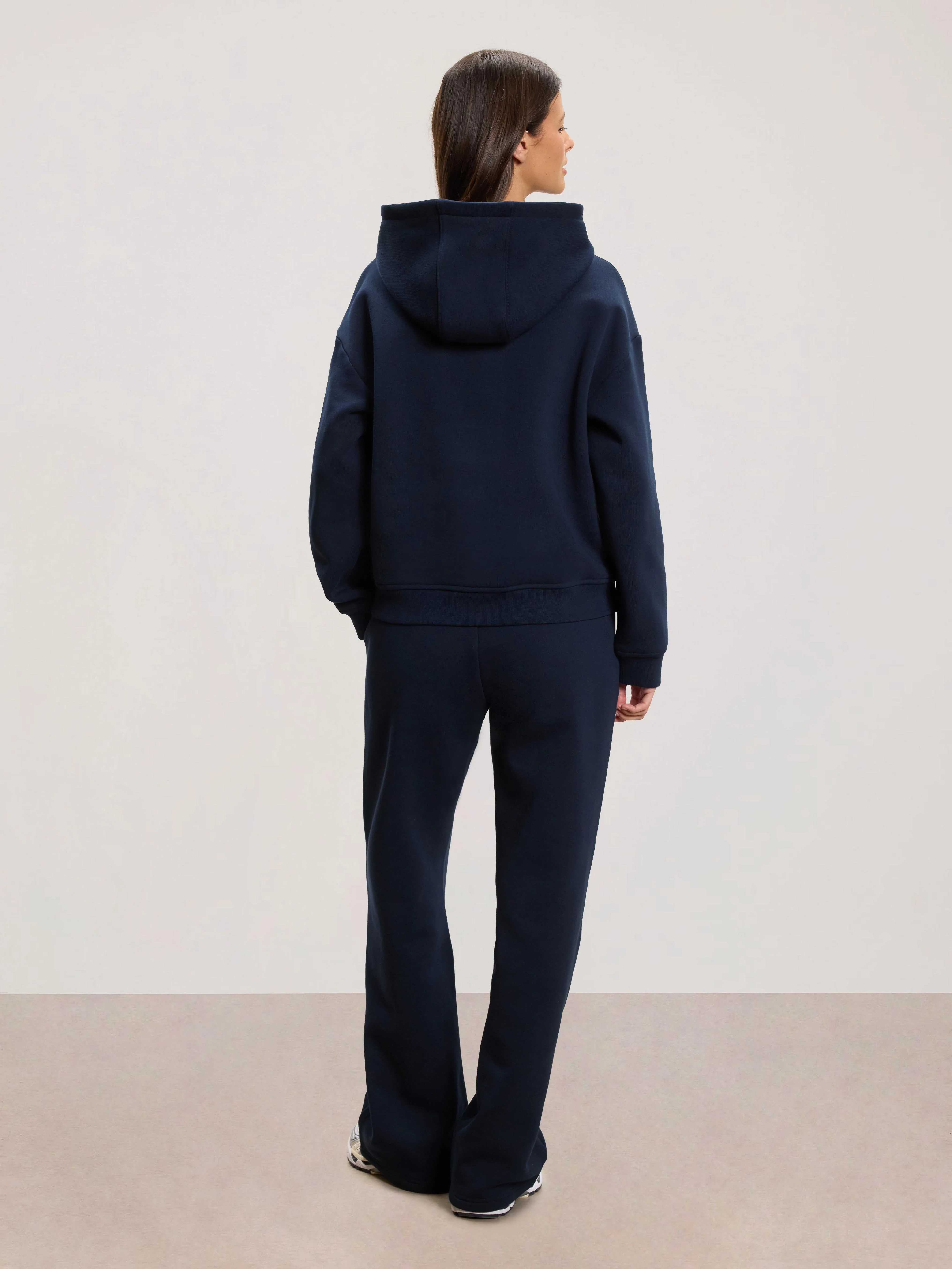Womens Relaxed Straight Leg Jogger in Navy - Image 5