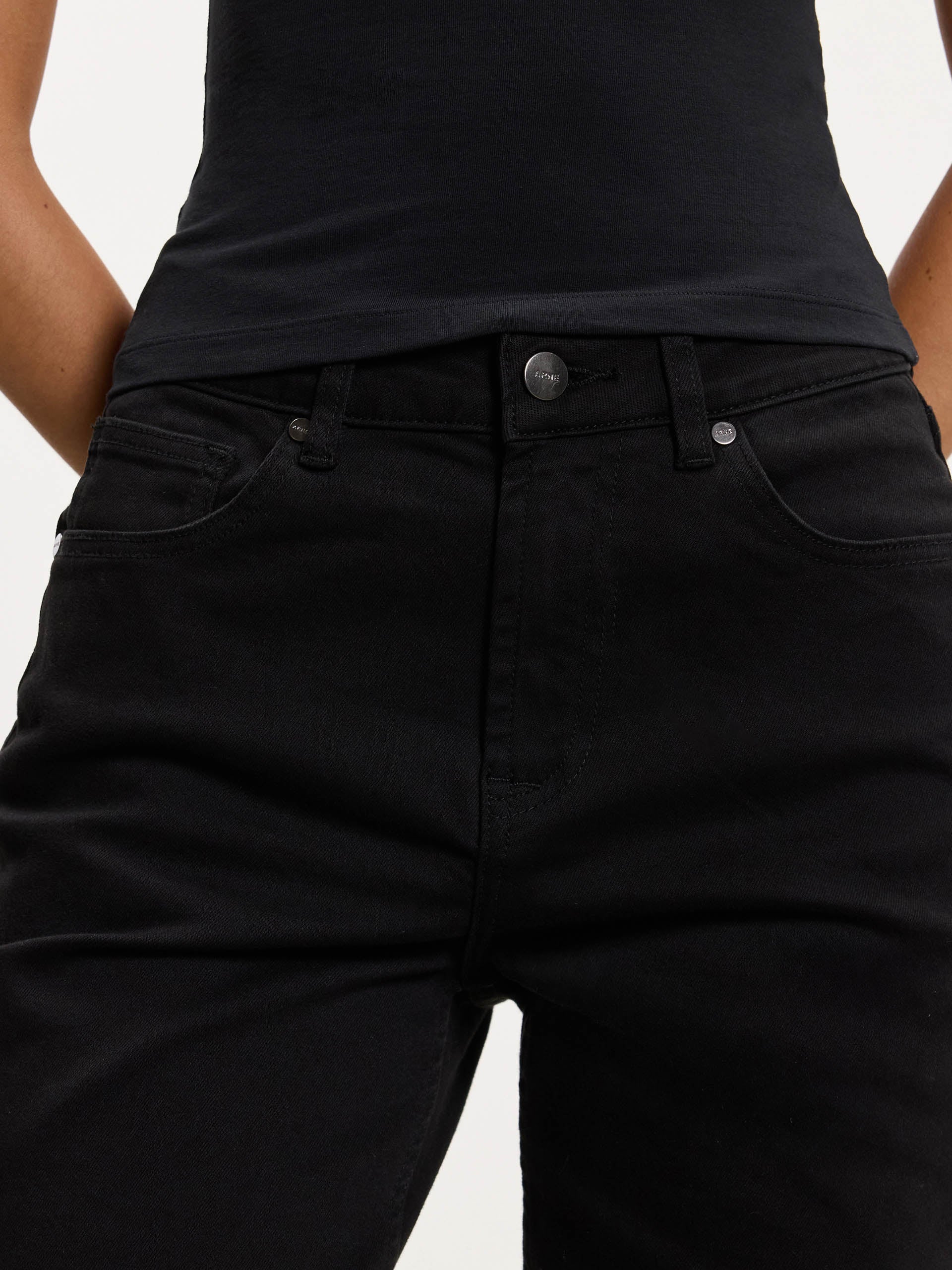 Womens Straight Leg Denim Jeans in Black - Image 4