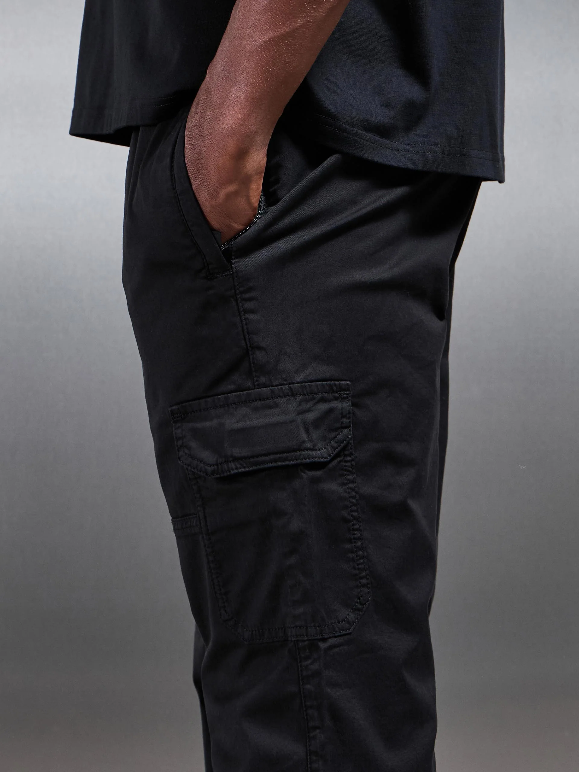 Worker Cargo Pant in Black - Image 5