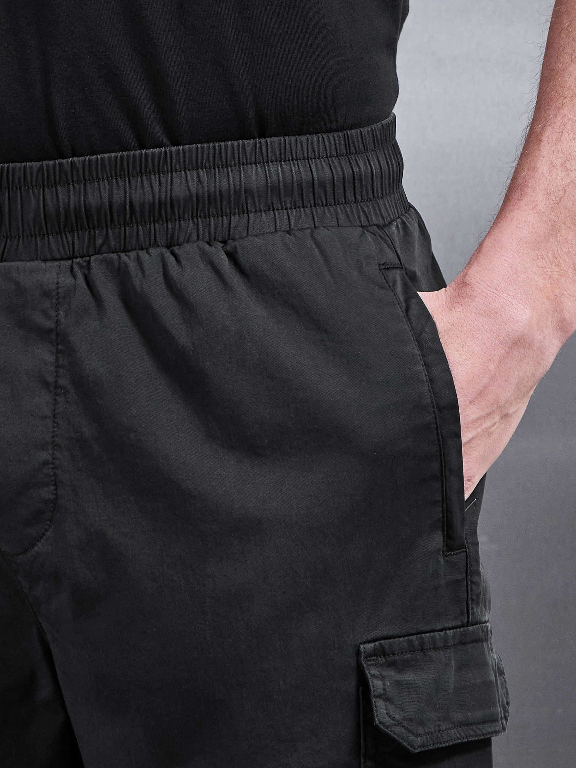 Worker Cargo Short in Black - Image 6