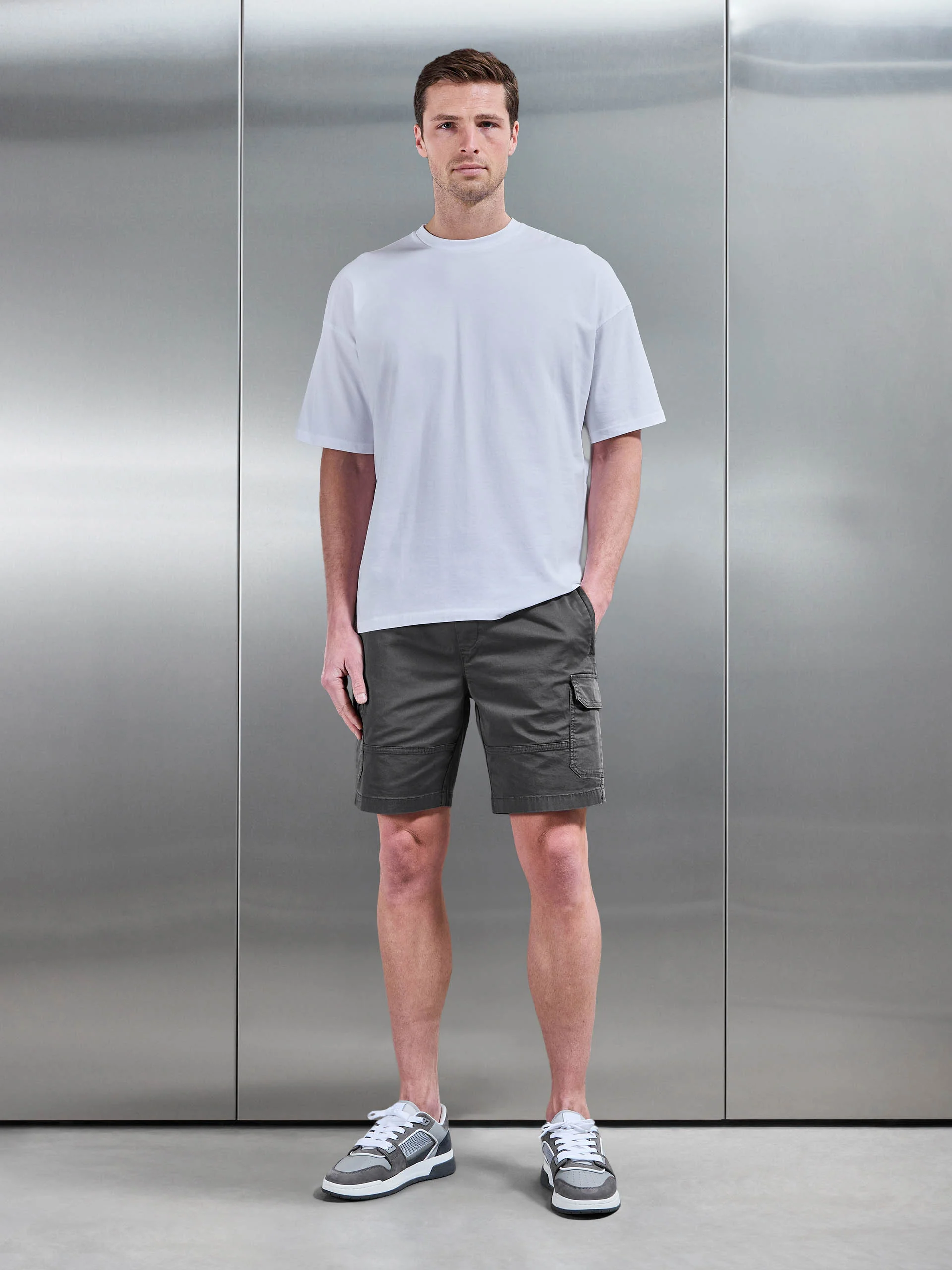 Worker Cargo Short in Grey - Image 2