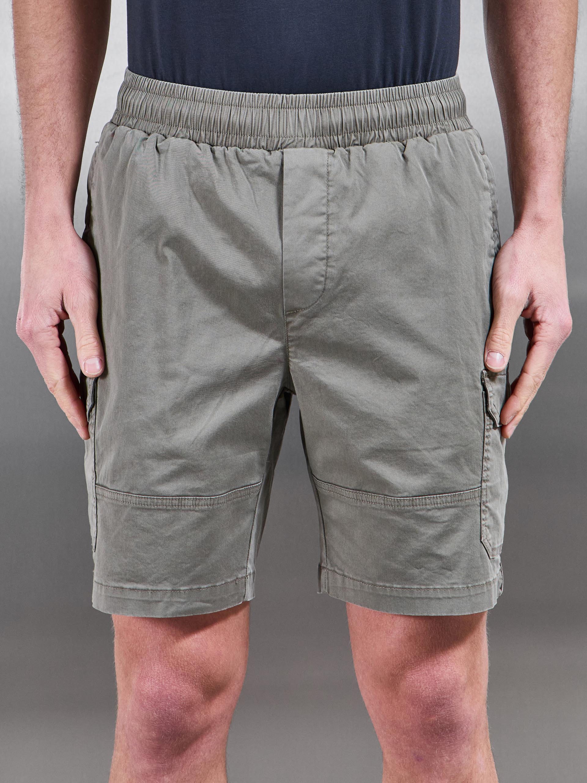 Worker Cargo Short in Olive - Image 5